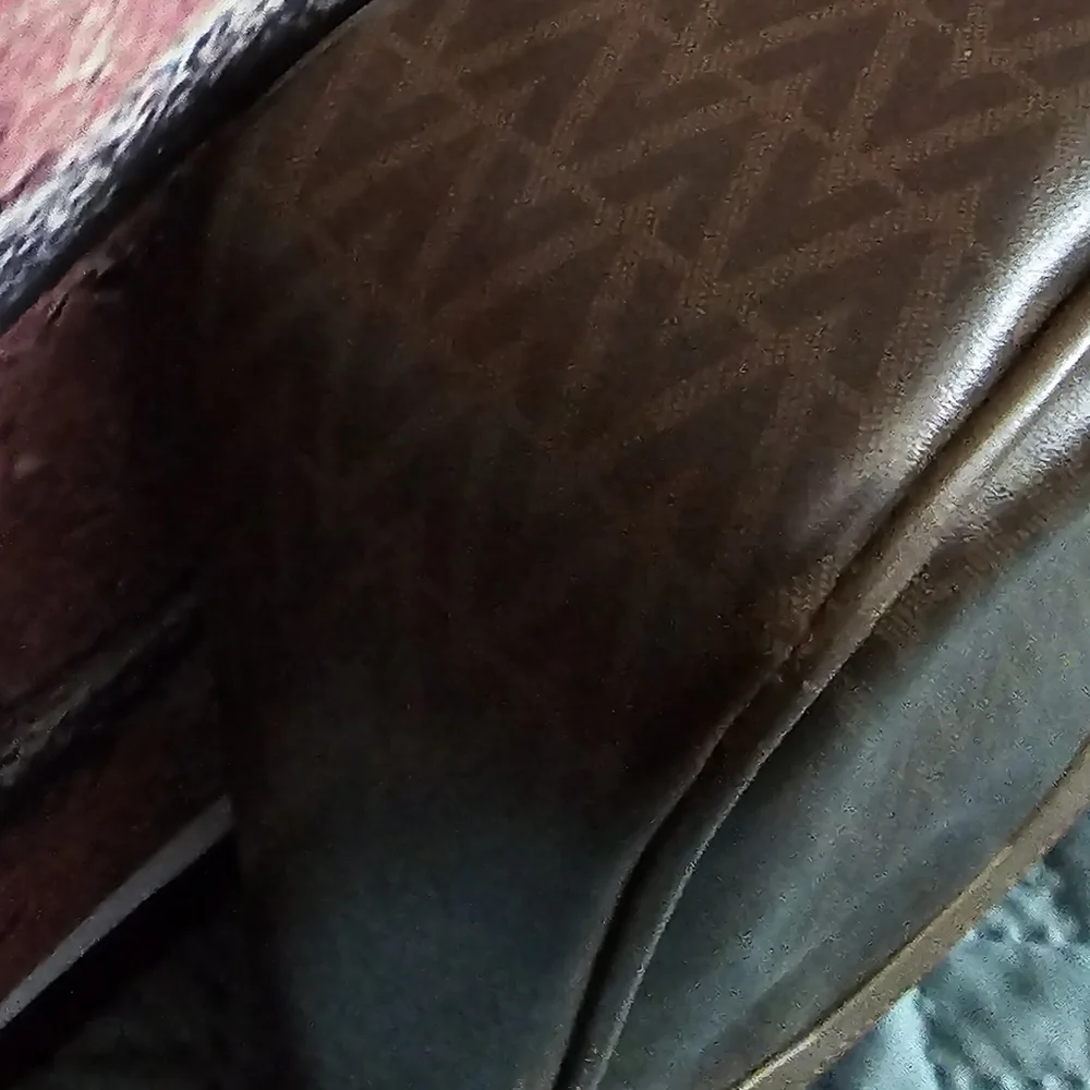 VALENTINO WITH UNBRANDED GOLD TONED CROSSBODY STRAP